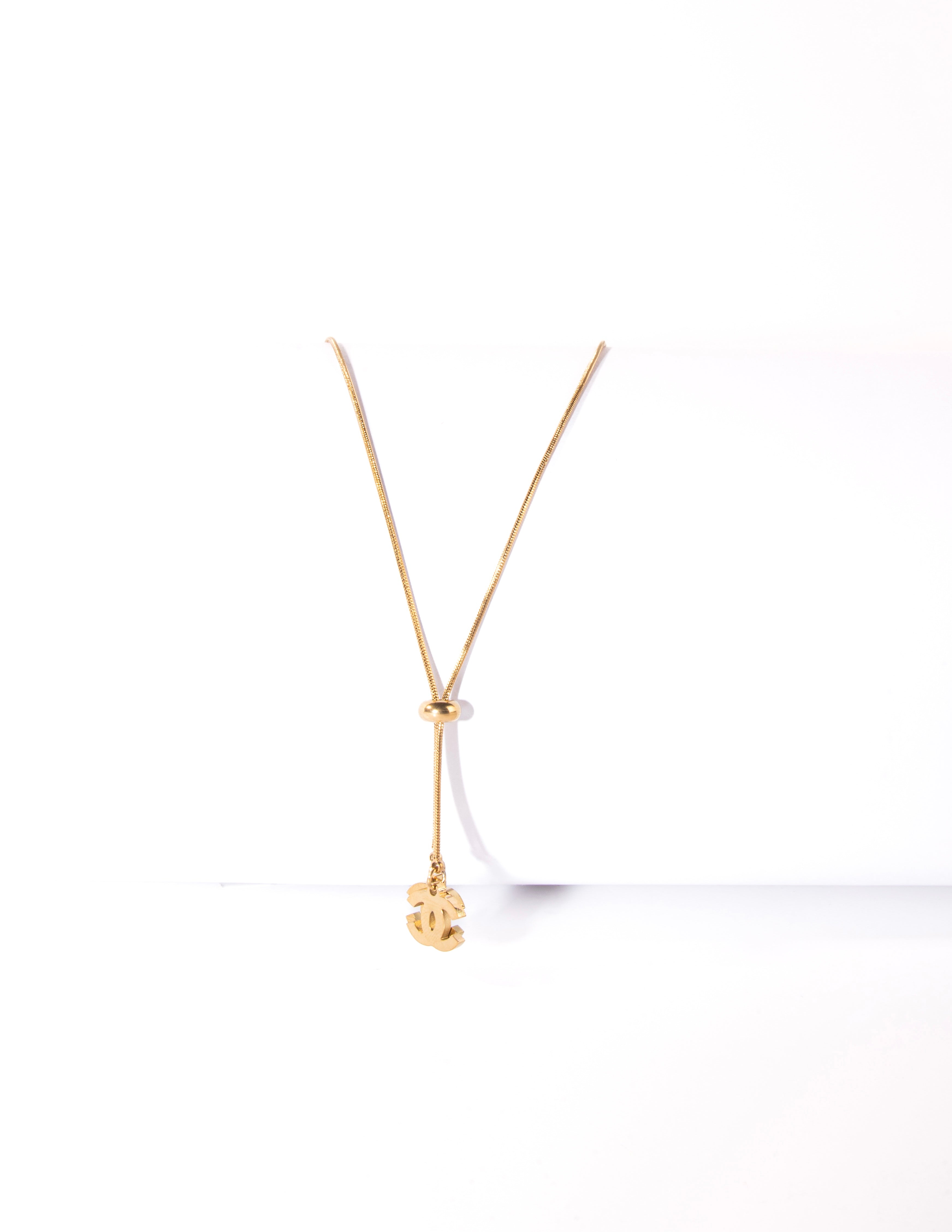 Cadena Chanel para mujer